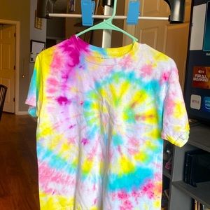 Tie die tee shirt